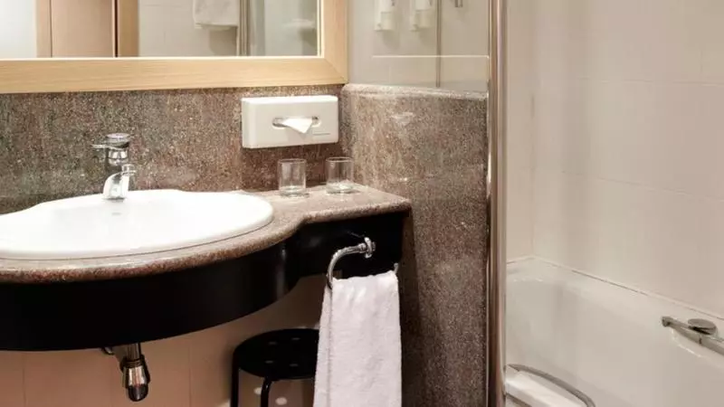 اتاق لوکس سه تخته, Suites Plaza Hotel & Wellness Andorra