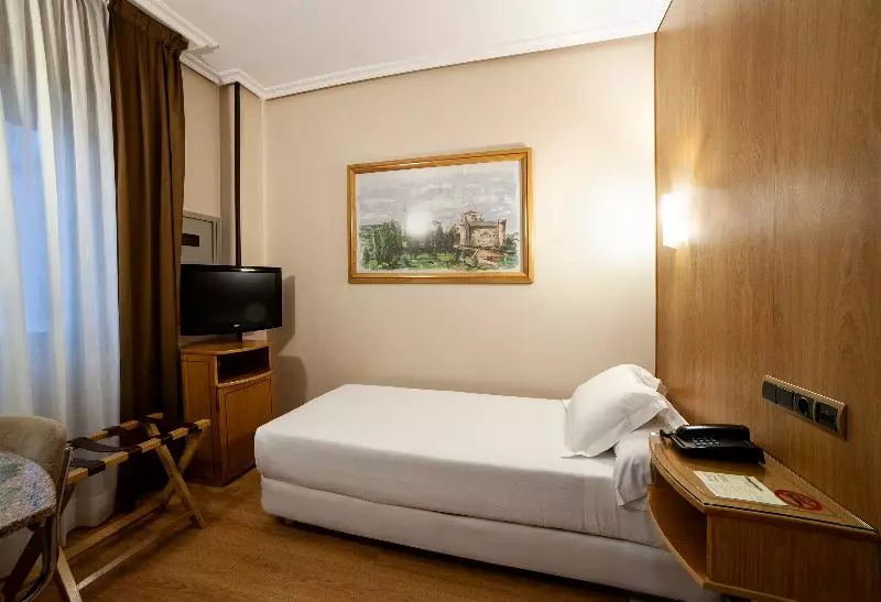 スタンダードルーム, Best Western Braddock Inn
