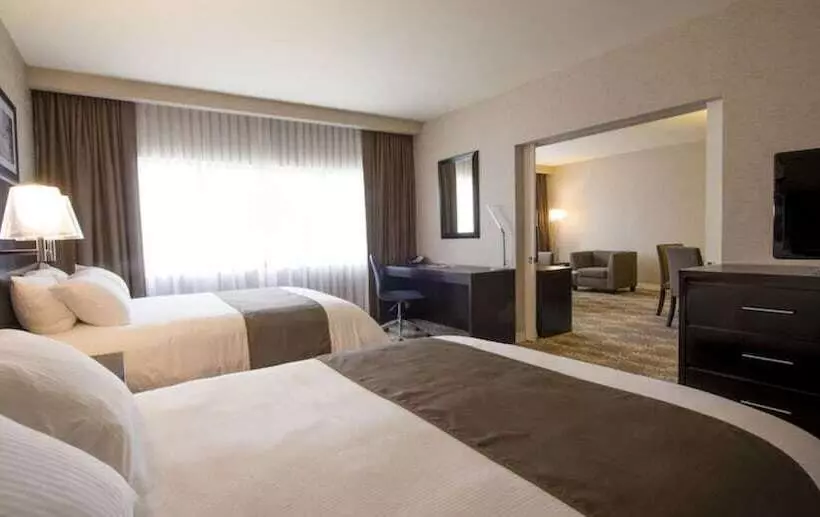 سوییت خانوادگی, Doubletree By Hilton Hotel Binghamton