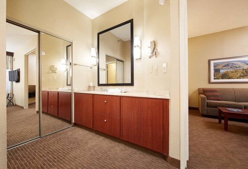 Люкс, Doubletree Suites By Hilton Hotel Cincinnati   Blue Ash