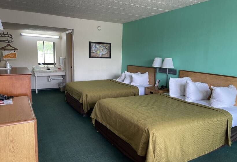 스탠다드 룸 더블 침대 2개, Horseshoe Curve Lodge