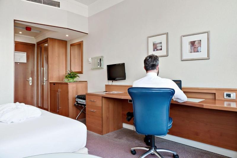 اتاق استاندارد, Italiana Hotels Florence