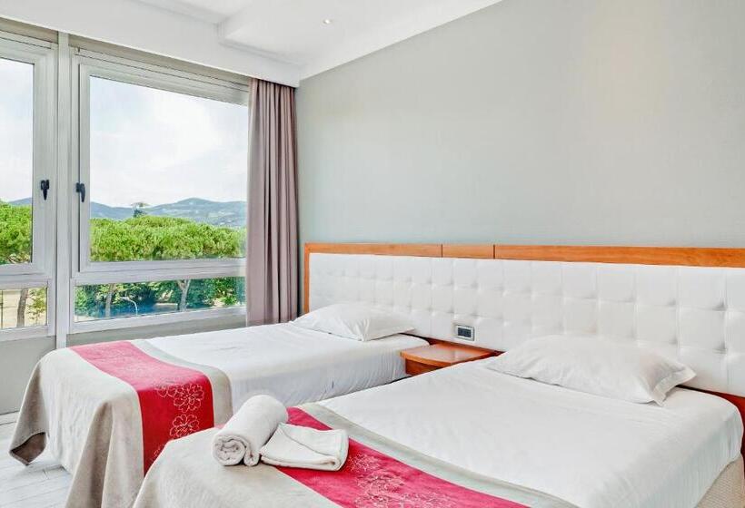 اتاق استاندارد چهار تخته, Italiana Hotels Florence