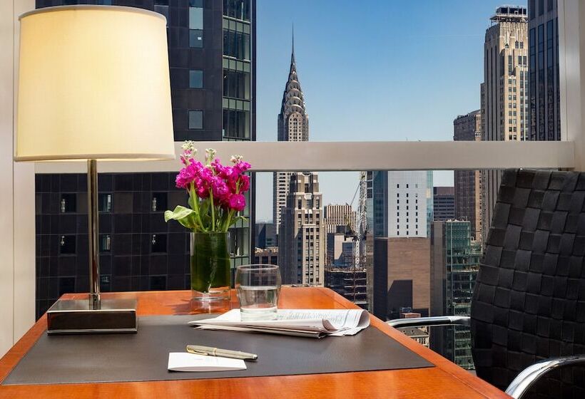 带2个双人床的标准工作室, Millennium Hotel Broadway Times Square