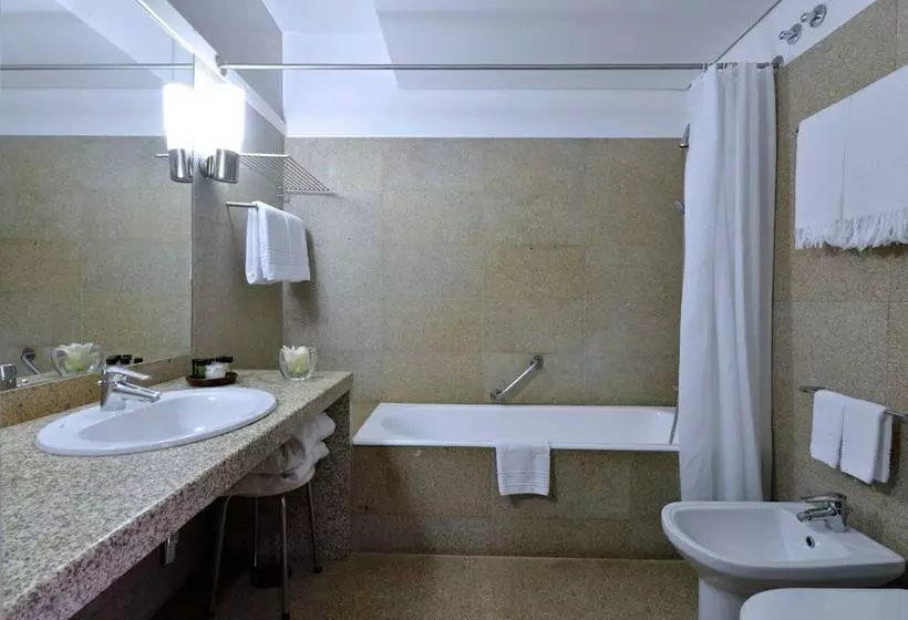 اتاق سوپریور, Pousada Mosteiro De Guimaraes