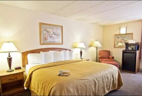 キングサイズベッドのスタンダードルーム, Quality Inn  Chillicothe