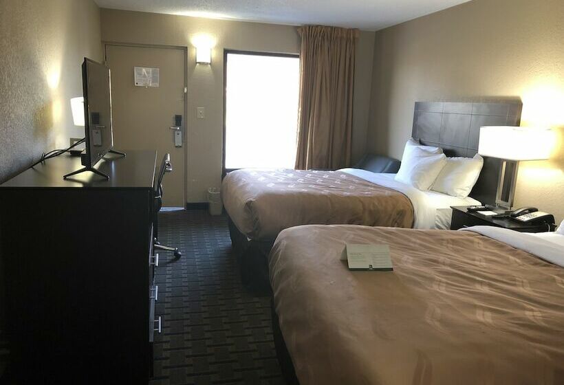 带2个双人床的标准工作室, Quality Inn Clinton  Laurens I26