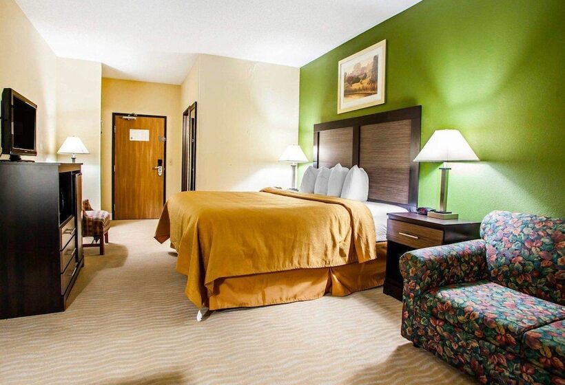 Lakosztály, Quality Inn & Suites