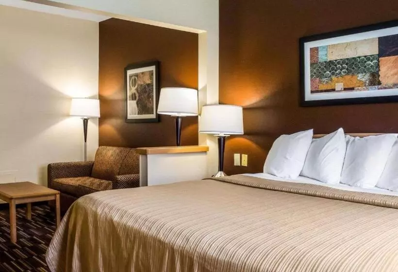キングサイズベッドのスイートルーム, Quality Suites Near West Acres