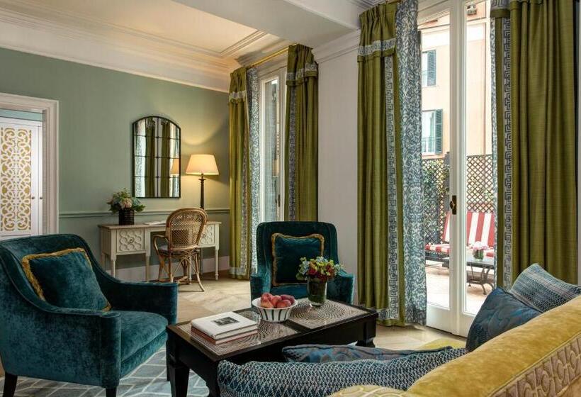 סוויטת ג'וניור עם טרסה, Rocco Forte Hotel De La Ville