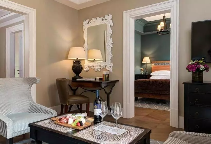 Suite con Terrazza, Rocco Forte Hotel De La Ville