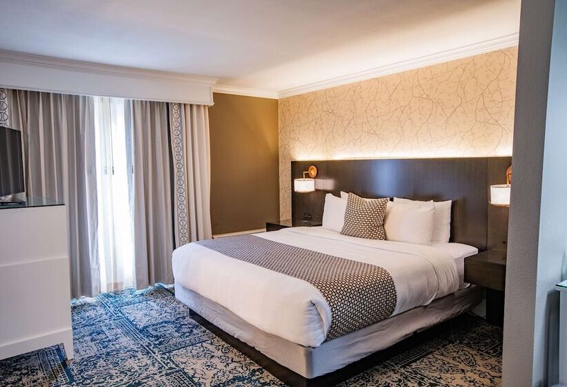 带双人床的标准工作室, The Burgundy Hotel, Tapestry Collection By Hilton