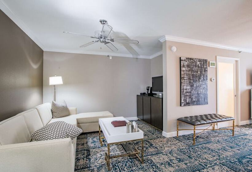 带双人床的标准工作室, The Burgundy Hotel, Tapestry Collection By Hilton