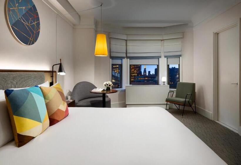 اتاق لوکس با تخت بزرگ, Hotel Seville Nomad