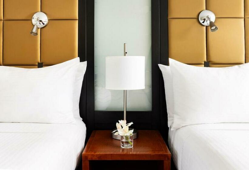 带2个双人床的标准工作室, Millennium Hotel Broadway Times Square