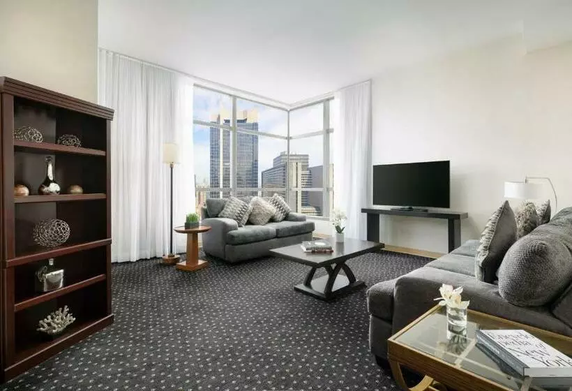 سوئیت با تخت بزرگ, Millennium Hotel Broadway Times Square