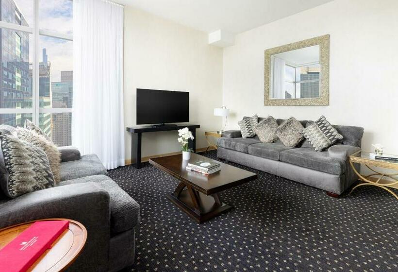 سوئیت با تخت بزرگ, Millennium Hotel Broadway Times Square