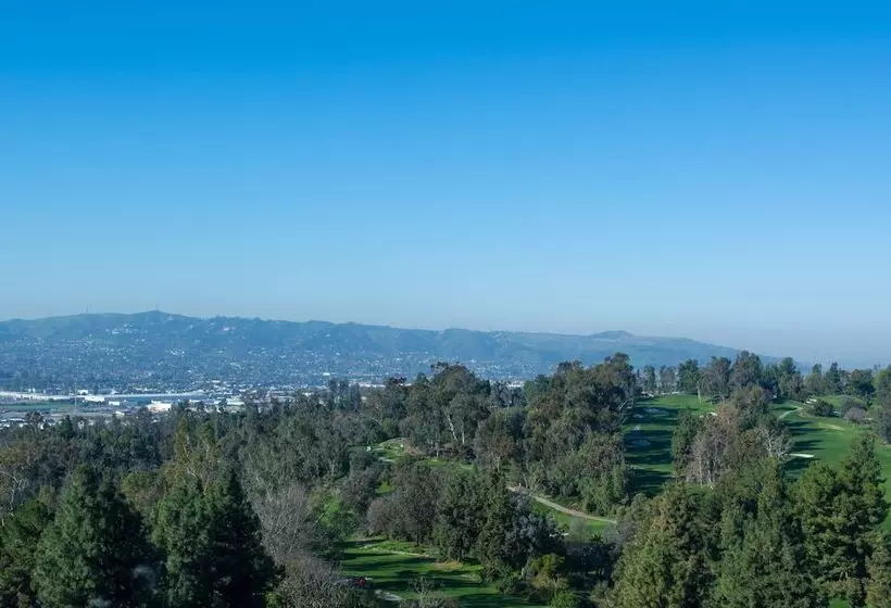 اتاق لوکس, Pacific Palms Resort And Golf Club