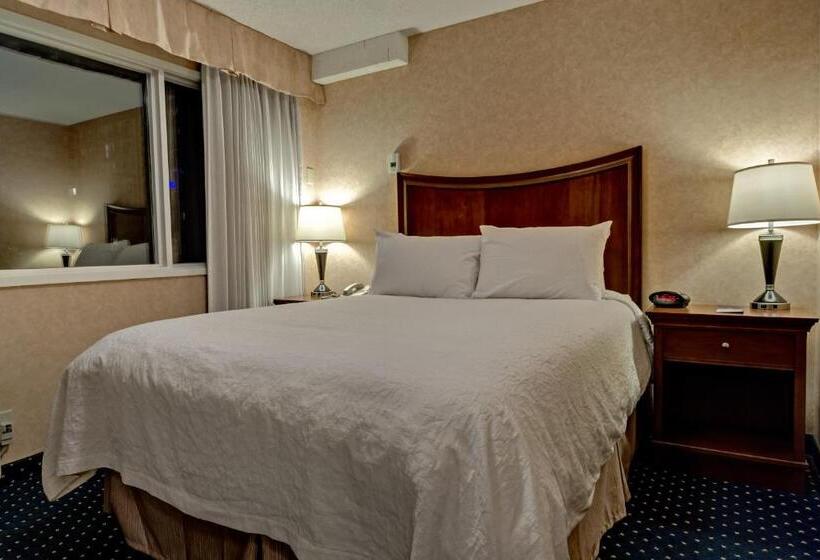 جناح مزود بجاكوزى, Best Western Plus Suites Downtown Calgary