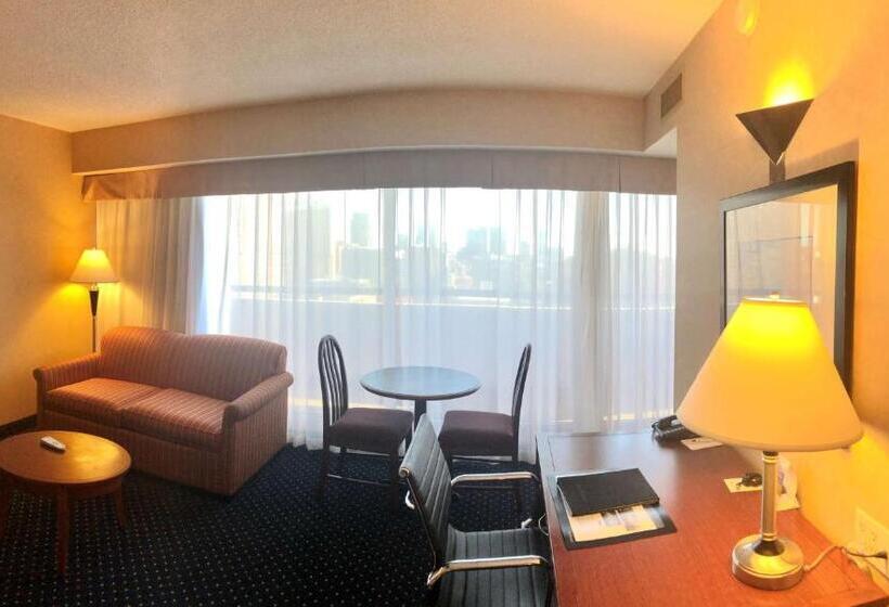 جناح مزود بجاكوزى, Best Western Plus Suites Downtown Calgary
