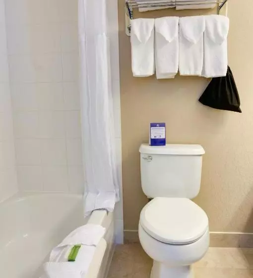 اتاق استاندارد, Best Western Plus Suites Downtown Calgary