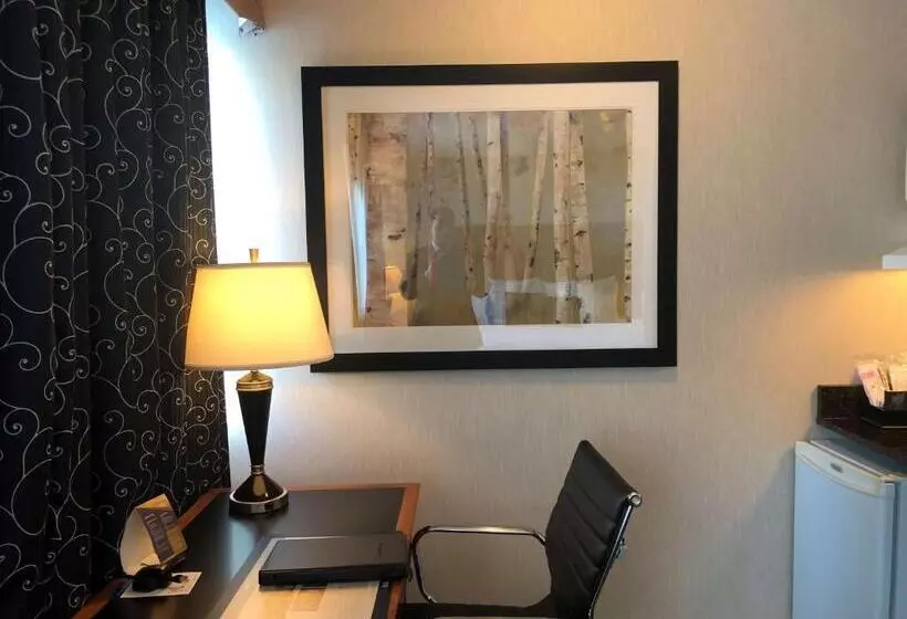 اتاق اجرایی با تخت بزرگ, Best Western Plus Suites Downtown Calgary