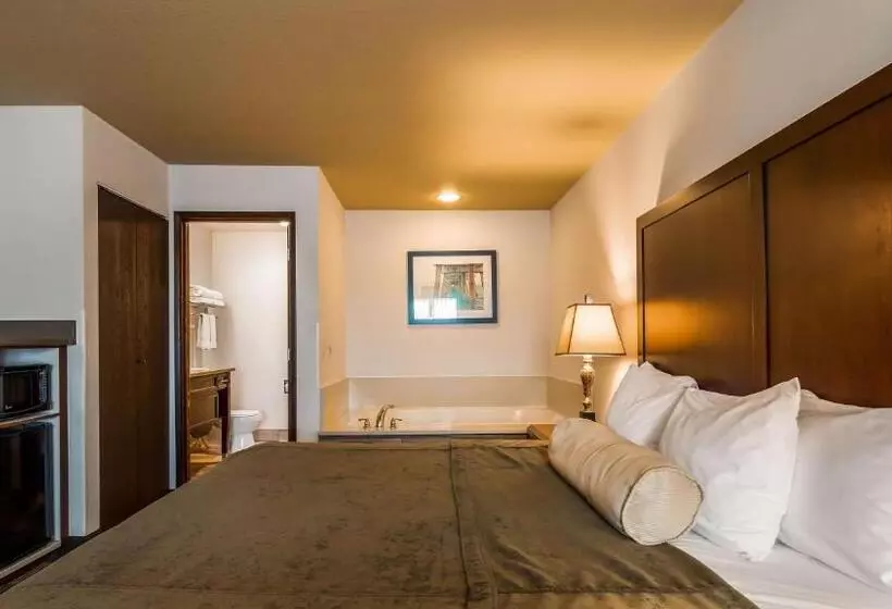 キングサイズベッドのスイートルーム, Best Western Salbasgeon Inn & Suites