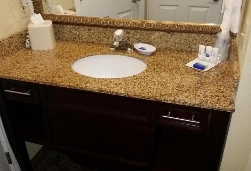 Люкс Кровать Кинг, Best Western Salbasgeon Inn & Suites