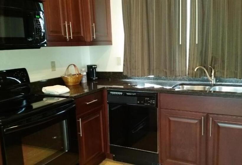 Люкс, Best Western Salbasgeon Inn & Suites