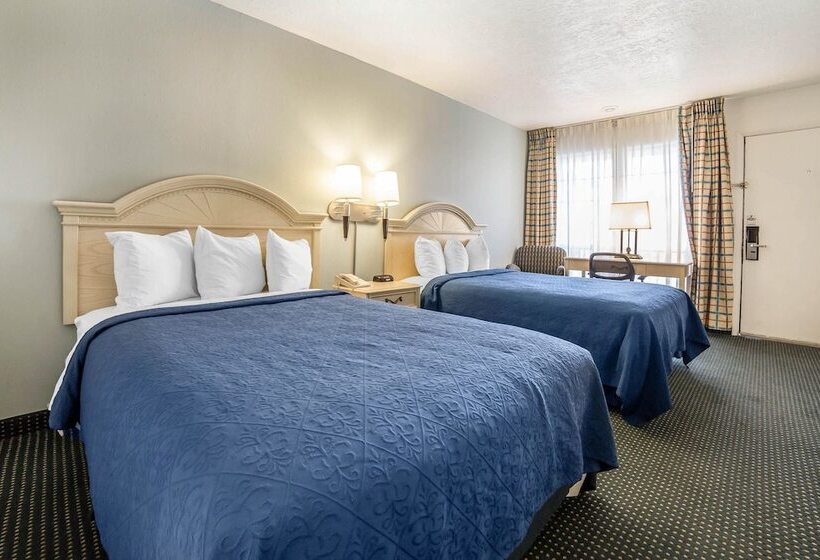 Номер Стандарт 2 Двуспальные Кровати, Quality Inn