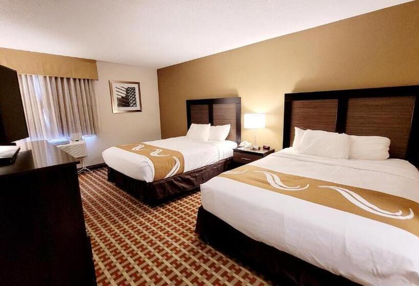 Номер Стандарт 2 Двуспальные Кровати, Quality Inn & Suites