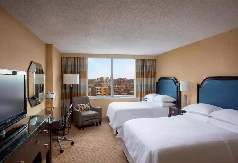 クラブルーム, Sheraton Laguardia East