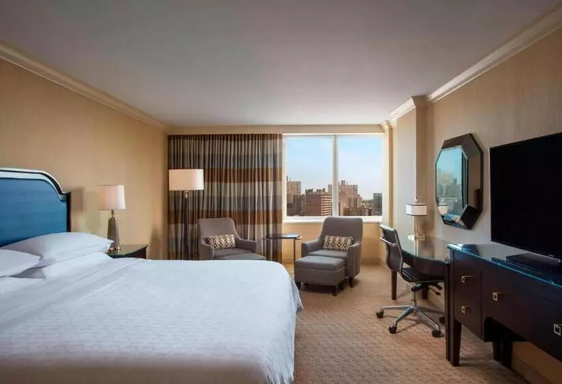 キングサイズベッドのクラブルーム, Sheraton Laguardia East