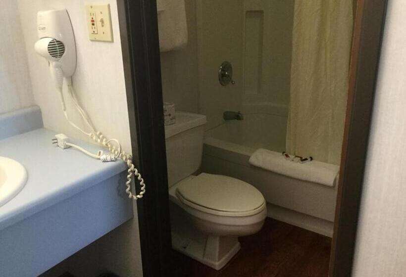 غرفة قياسية, Super 8 By Wyndham Petoskey