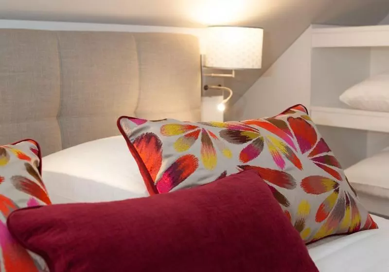 اتاق استاندارد برای معلولان, Vignette Collection Yours Truly Dc, An Ihg