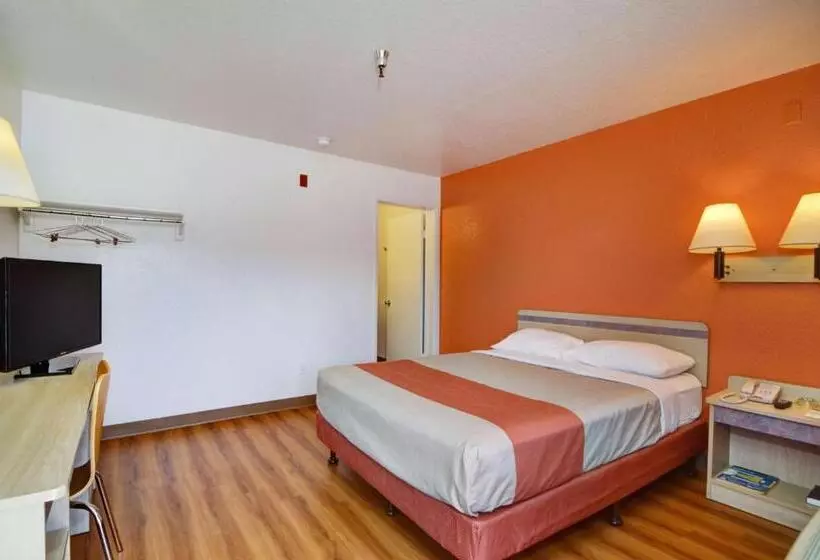 اتاق لوکس, Motel 6 Twentynine Palms, Ca