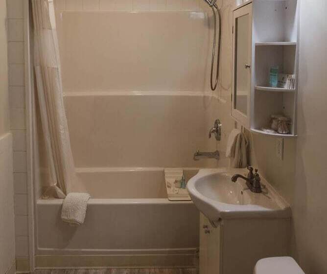 בקתה, Barefoot Villas And Retreat