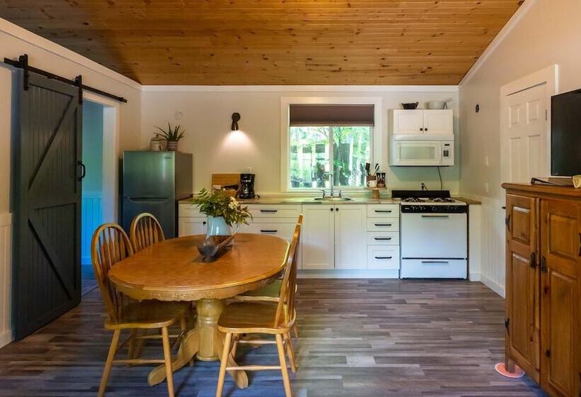 בקתה, Barefoot Villas And Retreat