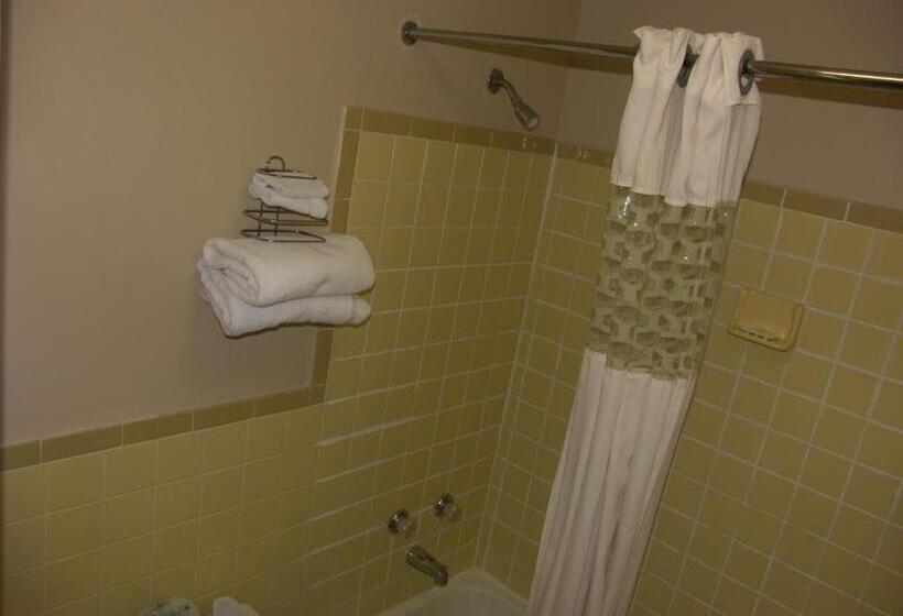 غرفة قياسية, Deerwood Inn And Madison Campground