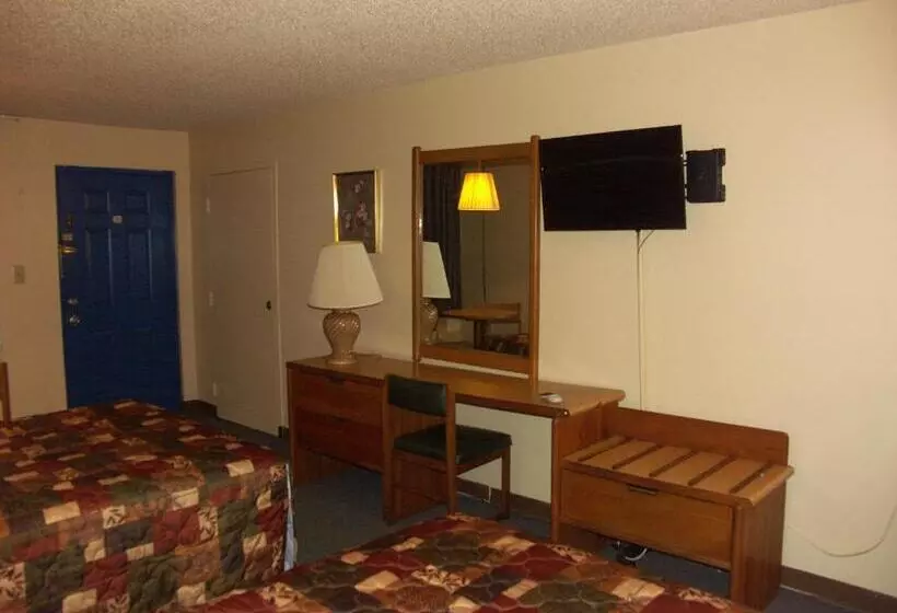 ２ダブルベッドのスタンダードルーム, Deerwood Inn And Madison Campground