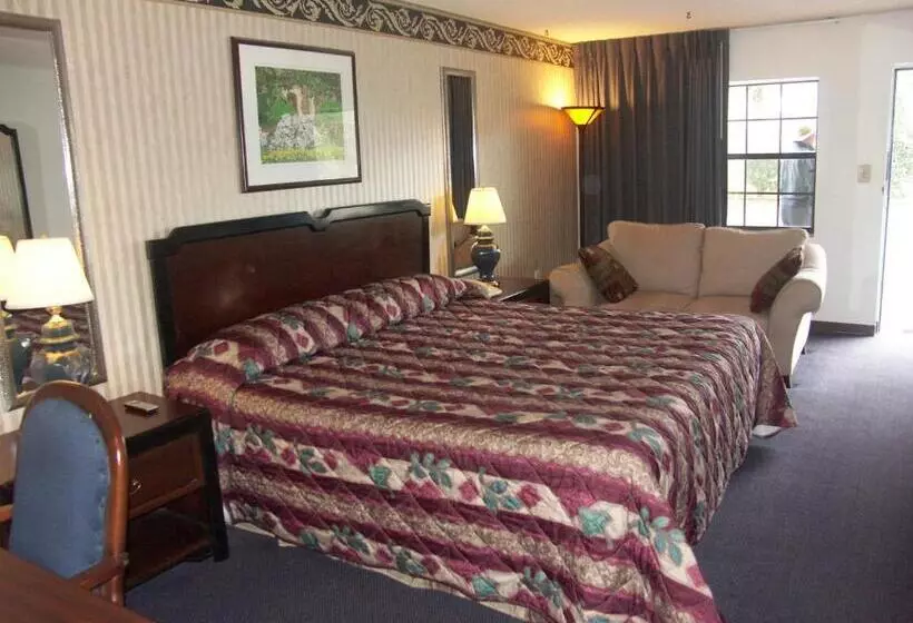 ２ダブルベッドのスタンダードルーム, Deerwood Inn And Madison Campground