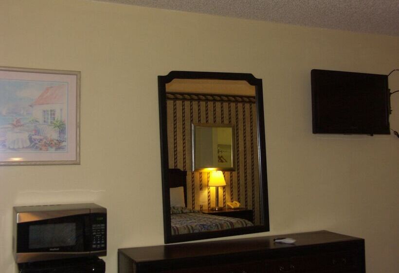 غرفه قياسيه سريرين مزدوجين, Deerwood Inn And Madison Campground