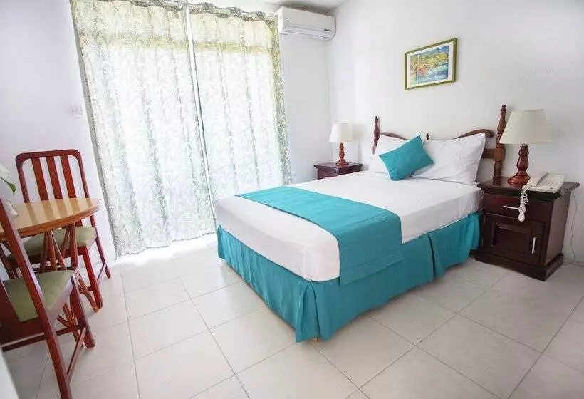 استودیوی استاندارد, Adulo Apartments