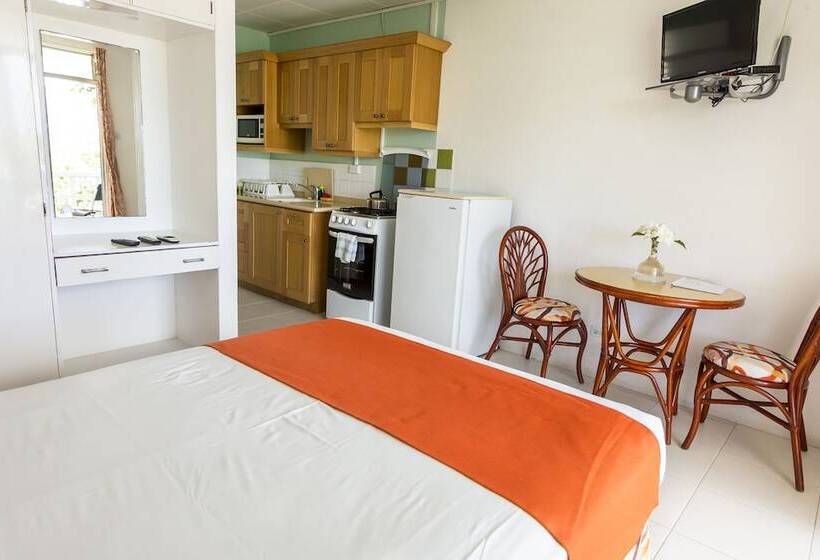 استودیوی استاندارد, Adulo Apartments