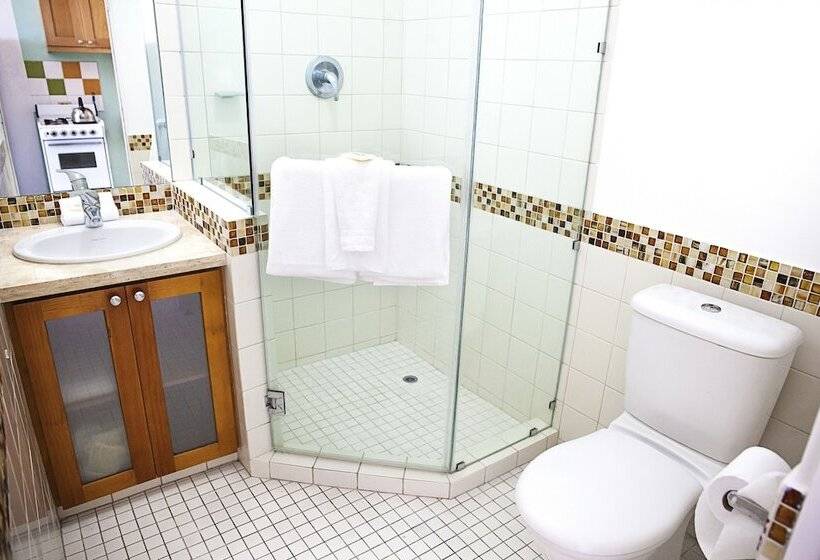 استودیوی استاندارد, Adulo Apartments