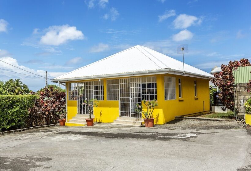 استودیوی استاندارد, Adulo Apartments