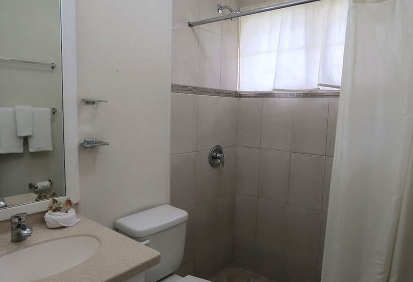 استودیوی استاندارد, Adulo Apartments