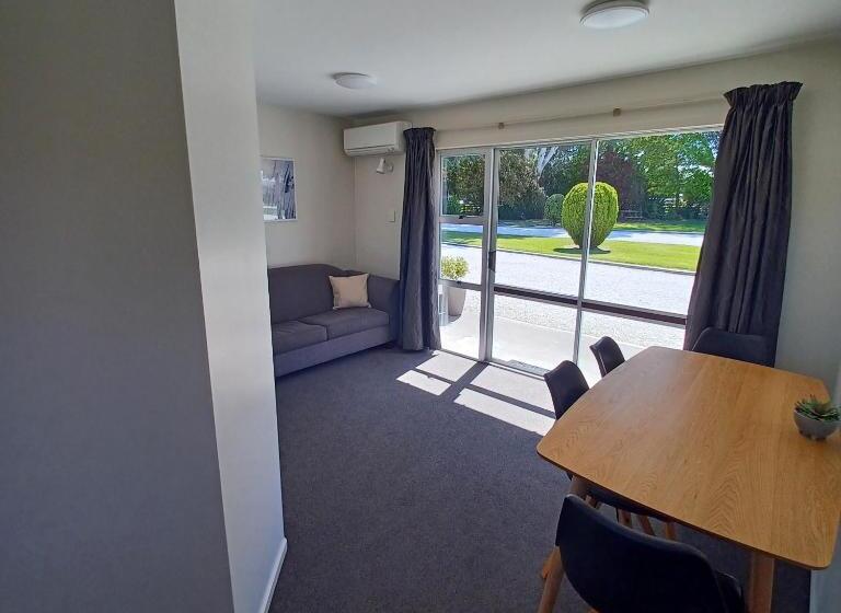 Апартаменты 2 Спальни, Flaxbourne Motels