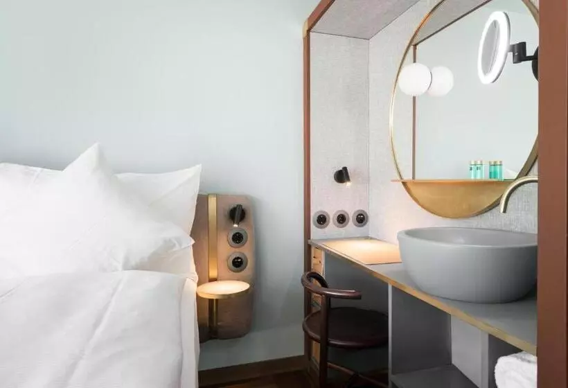 Standard Room, Aare Thun
