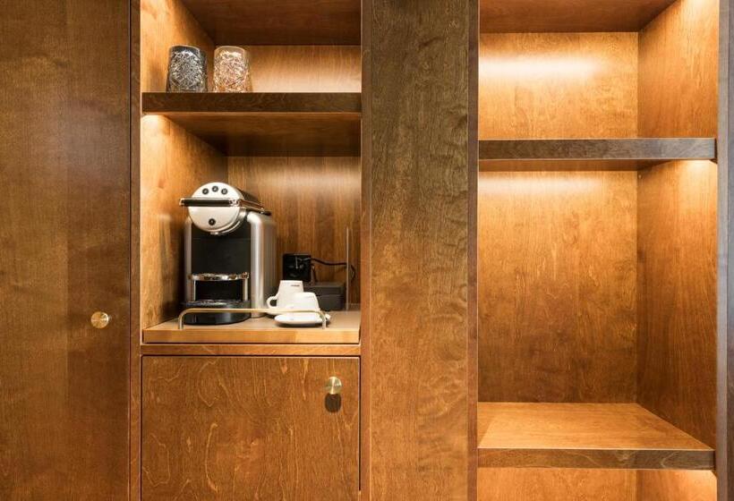 带河湖景观的套房, Aare Thun